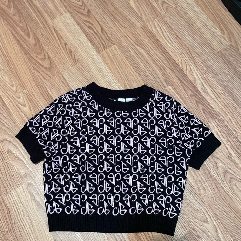H&M BlackPink Collection Divided - Picture 2 of 6